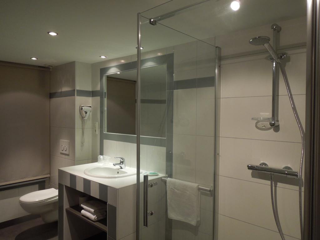 Hotel Saint-Pierre Понтарлие Екстериор снимка