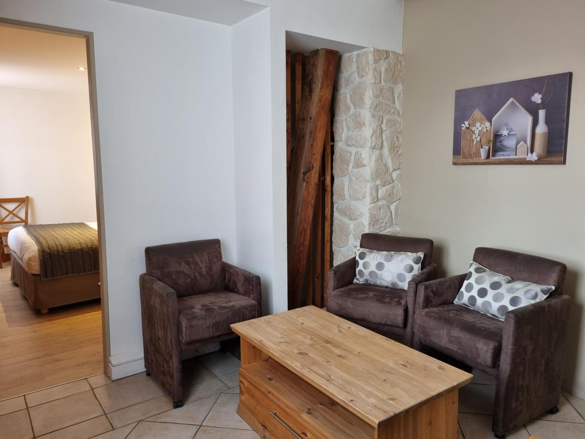 Hotel Saint-Pierre Понтарлие Екстериор снимка