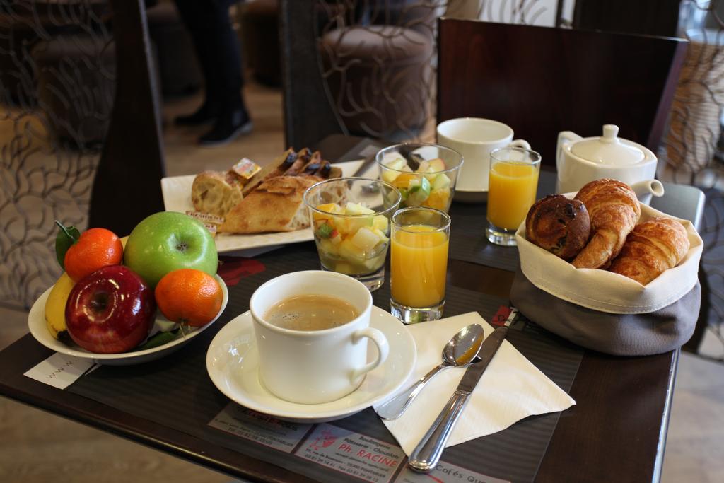 Hotel Saint-Pierre Понтарлие Екстериор снимка