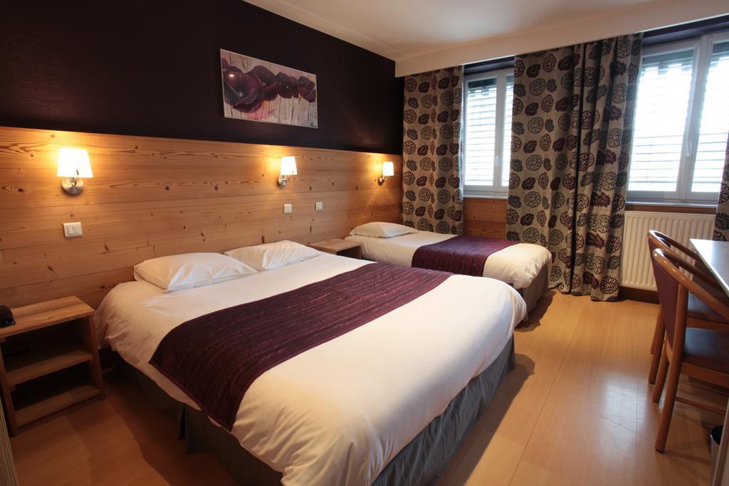 Hotel Saint-Pierre Понтарлие Екстериор снимка