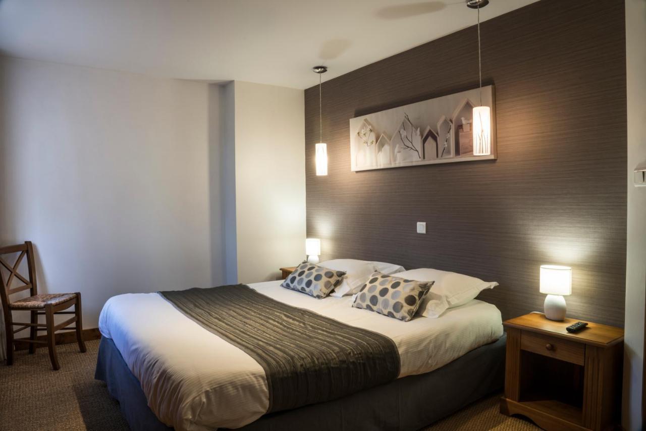 Hotel Saint-Pierre Понтарлие Екстериор снимка
