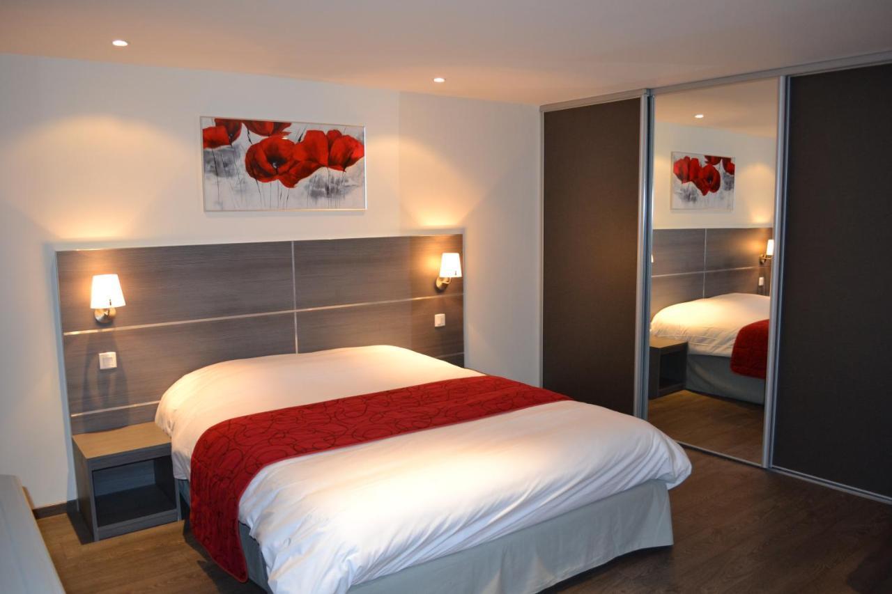 Hotel Saint-Pierre Понтарлие Екстериор снимка